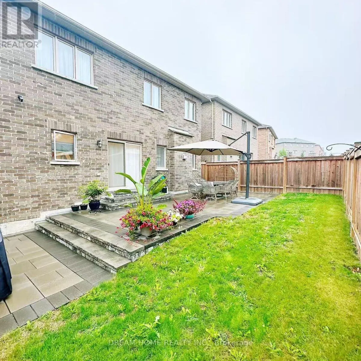 41 MYNDEN WAY