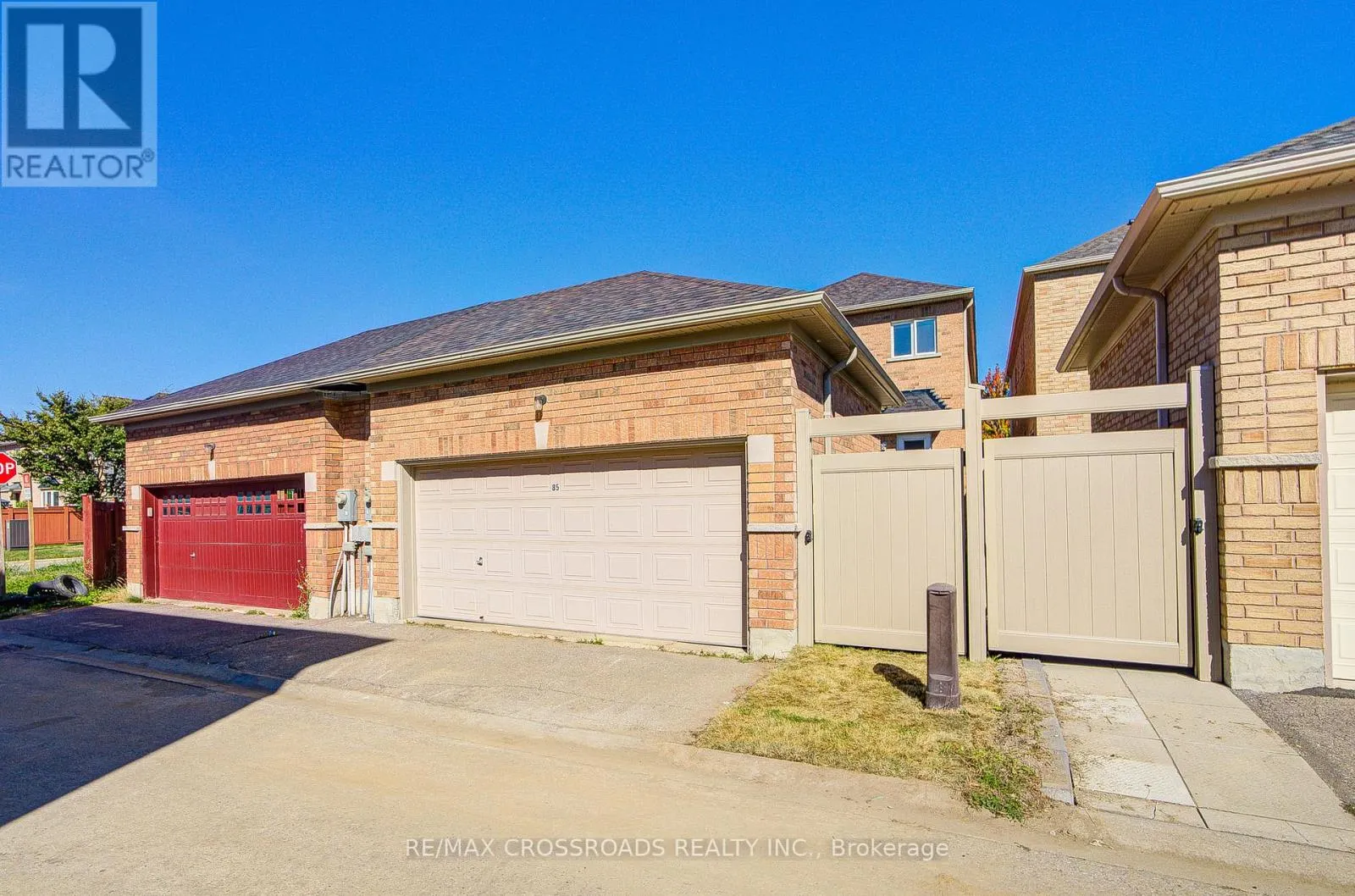 85 SHADY OAKS AVENUE