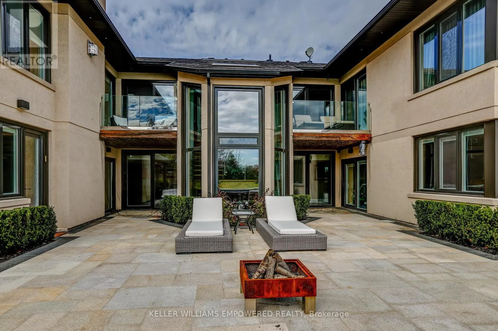 17 DEW DROP COURT