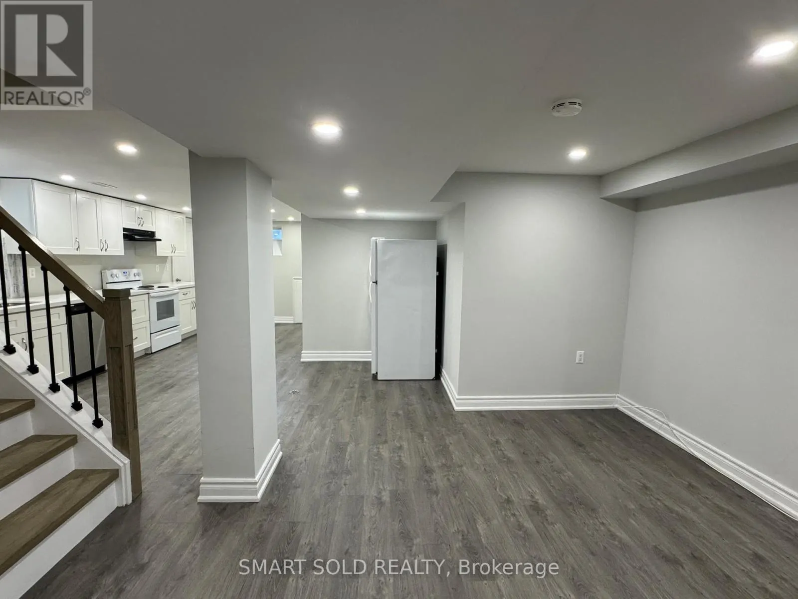 LOWER LEVEL - 414 TAYLOR MILLS DRIVE N