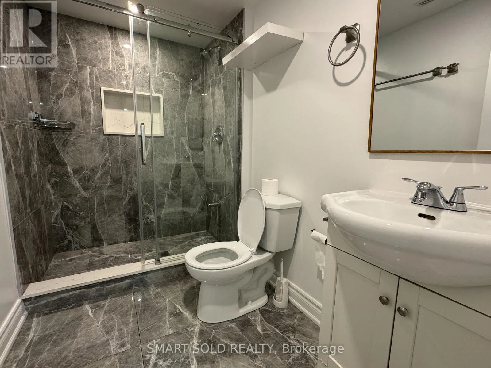 LOWER LEVEL - 414 TAYLOR MILLS DRIVE N