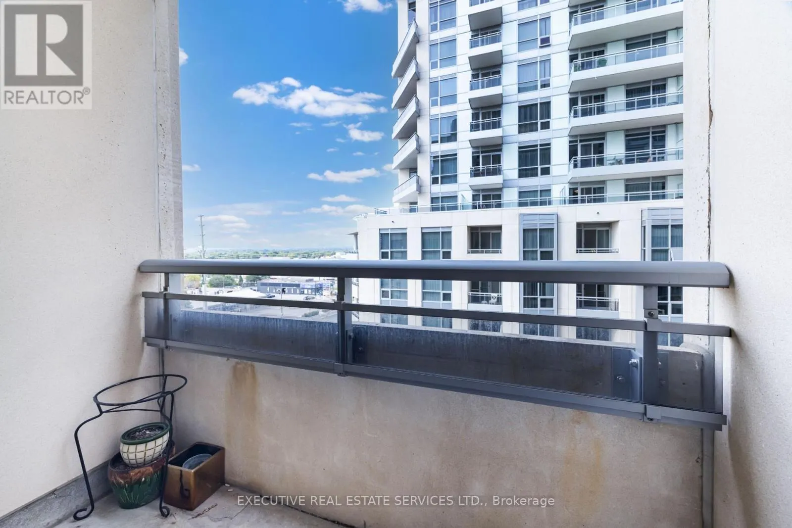 #608 - 9191 YONGE STREET SW