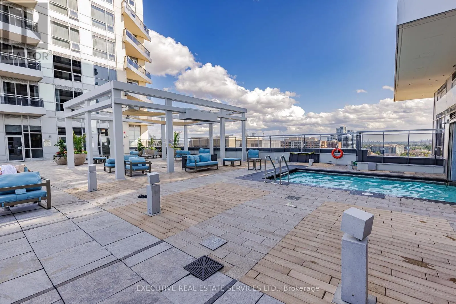 #608 - 9191 YONGE STREET SW