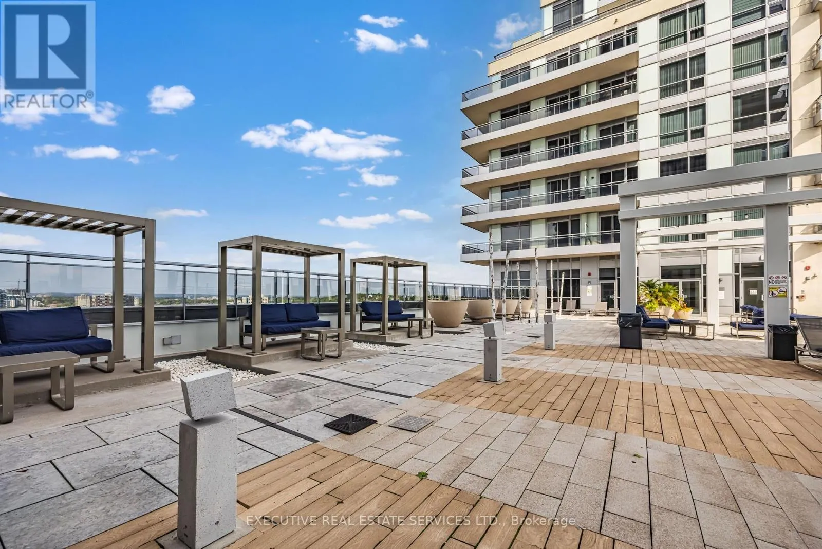 #608 - 9191 YONGE STREET SW