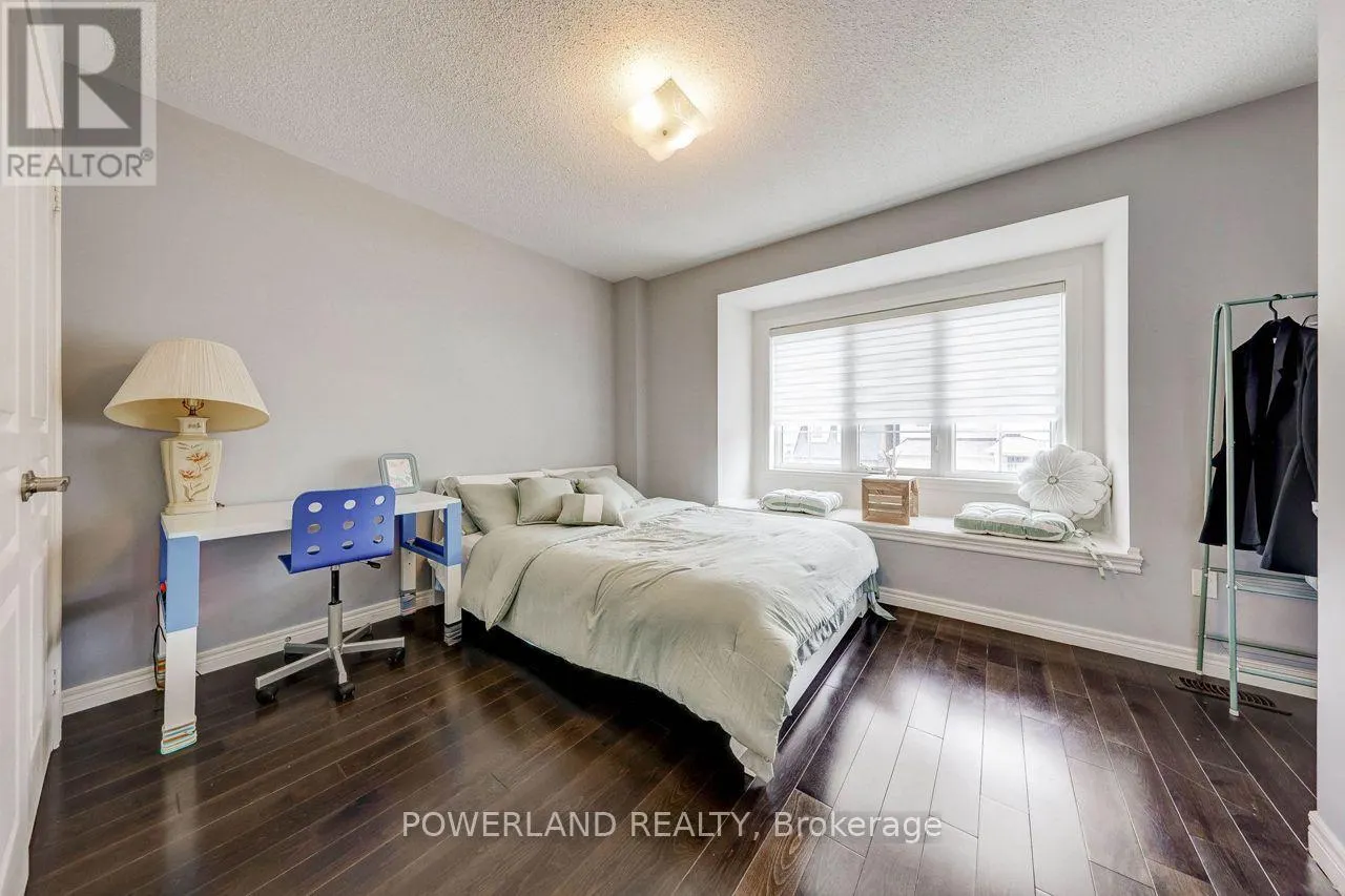 23 CHERNA AVENUE S