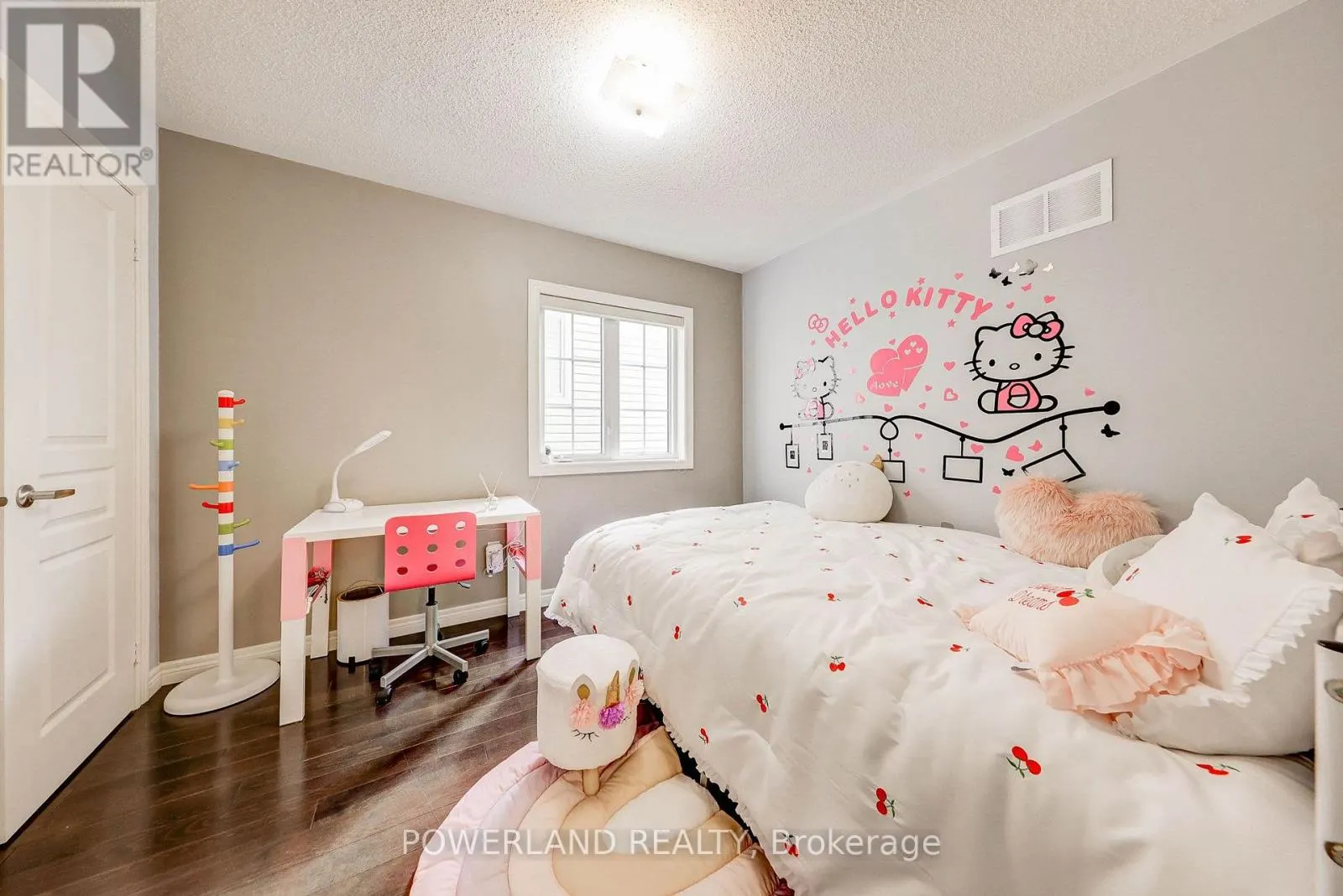 23 CHERNA AVENUE S