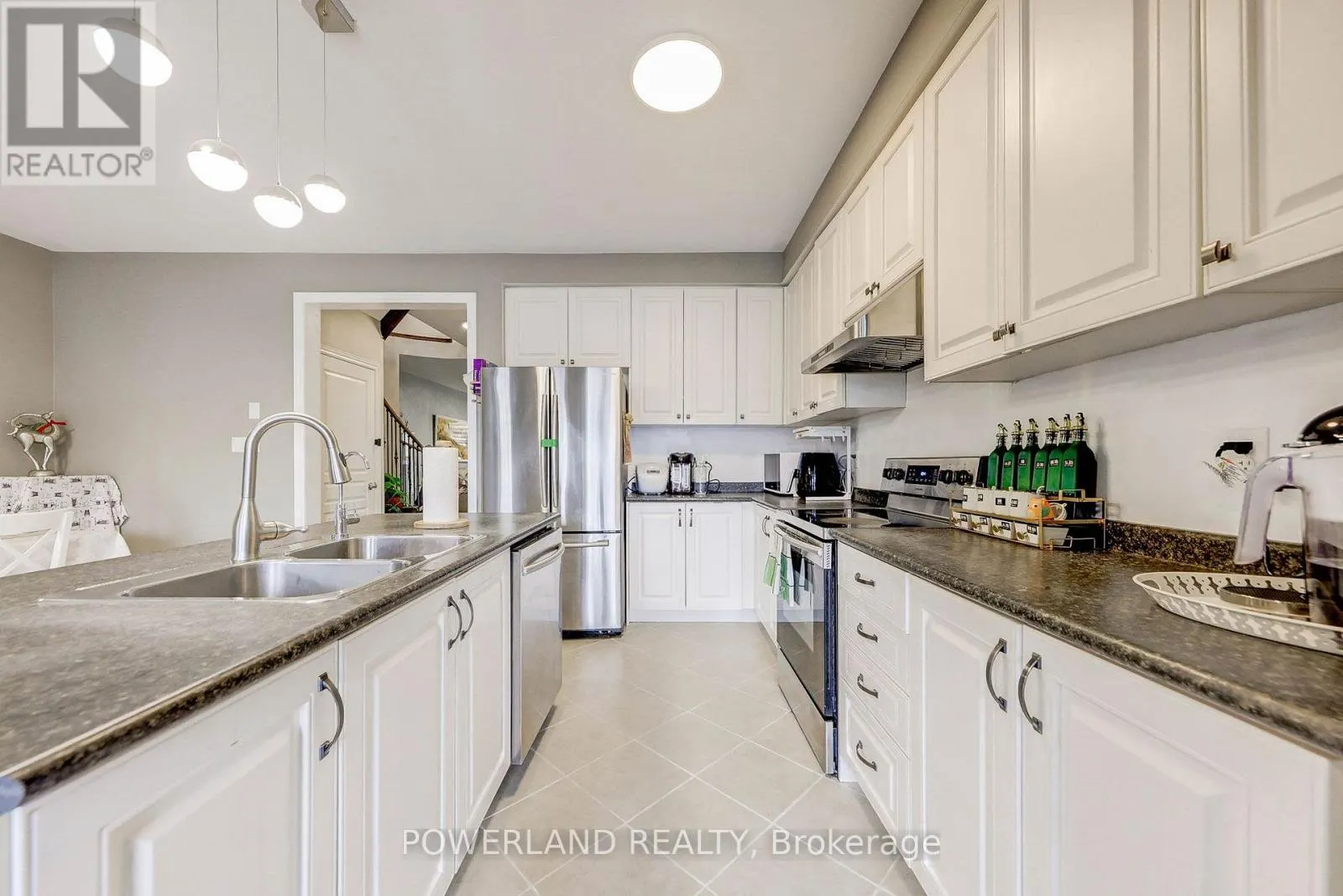 23 CHERNA AVENUE S