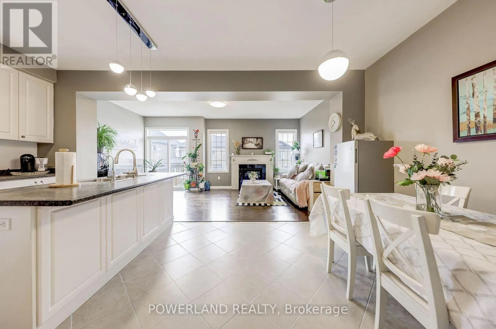 23 CHERNA AVENUE S
