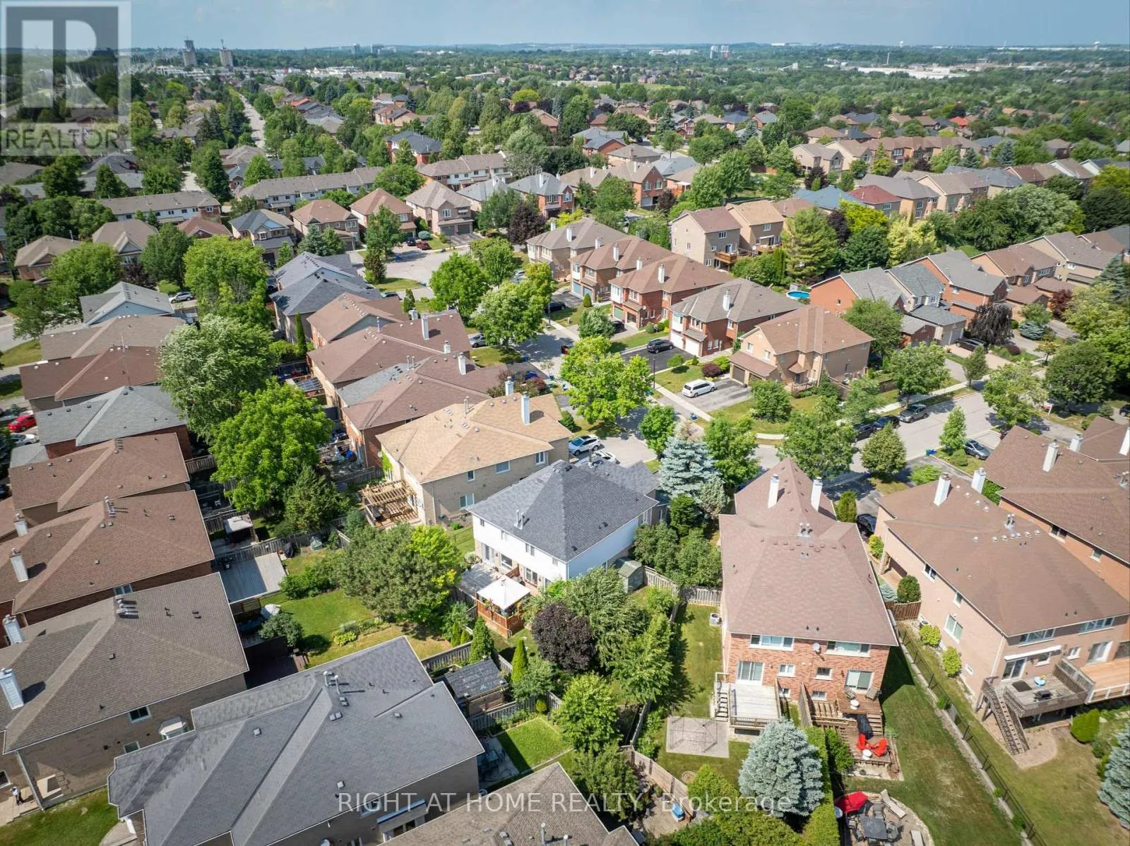 28 FOXTAIL RIDGE