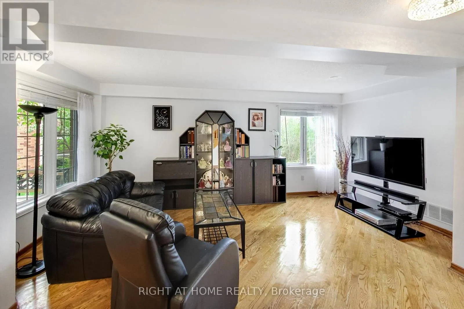 28 FOXTAIL RIDGE