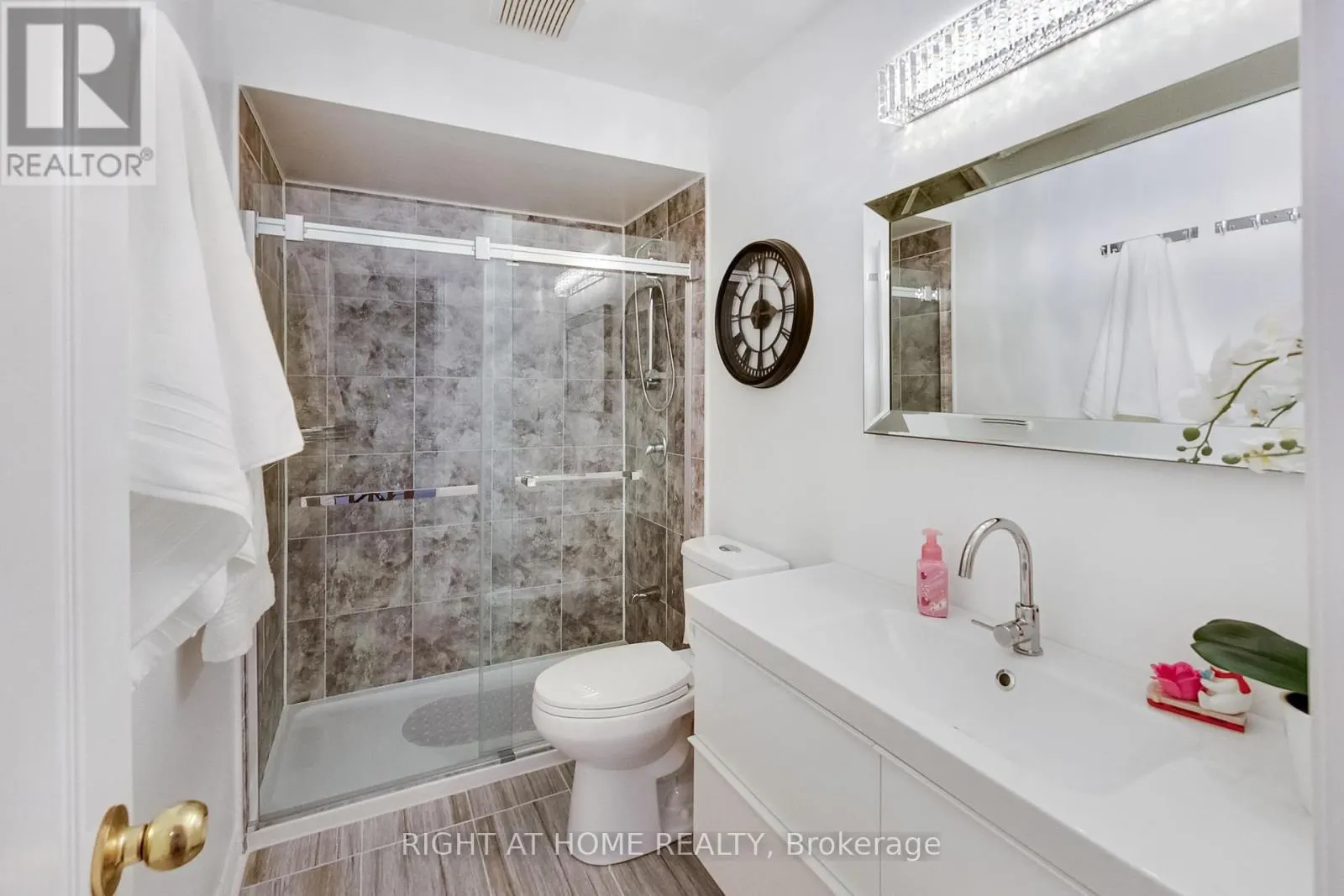 28 FOXTAIL RIDGE