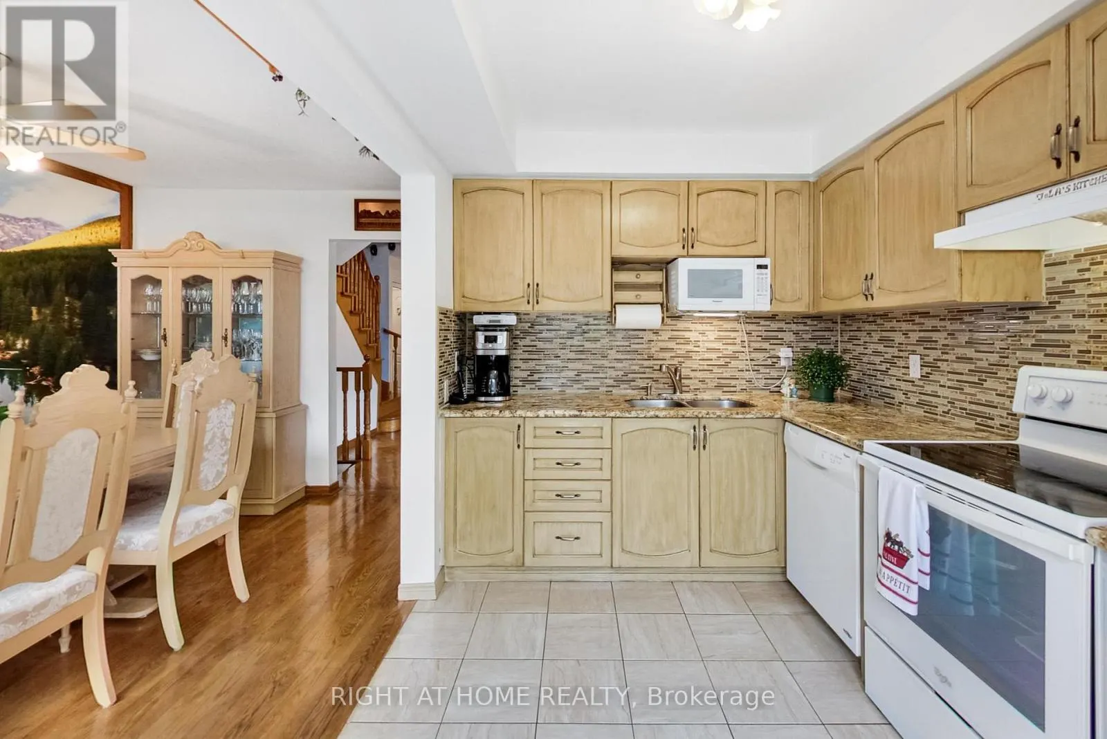 28 FOXTAIL RIDGE