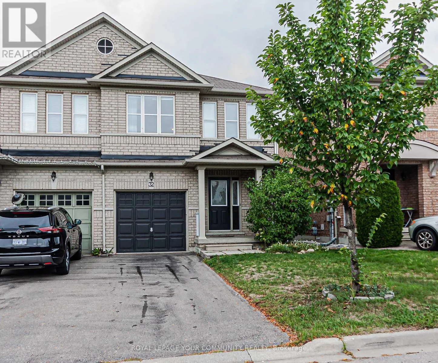 32 BLACK MAPLE CRESCENT