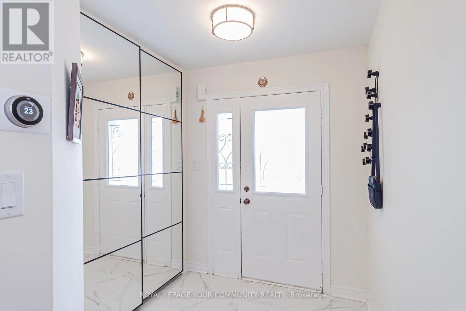 32 BLACK MAPLE CRESCENT