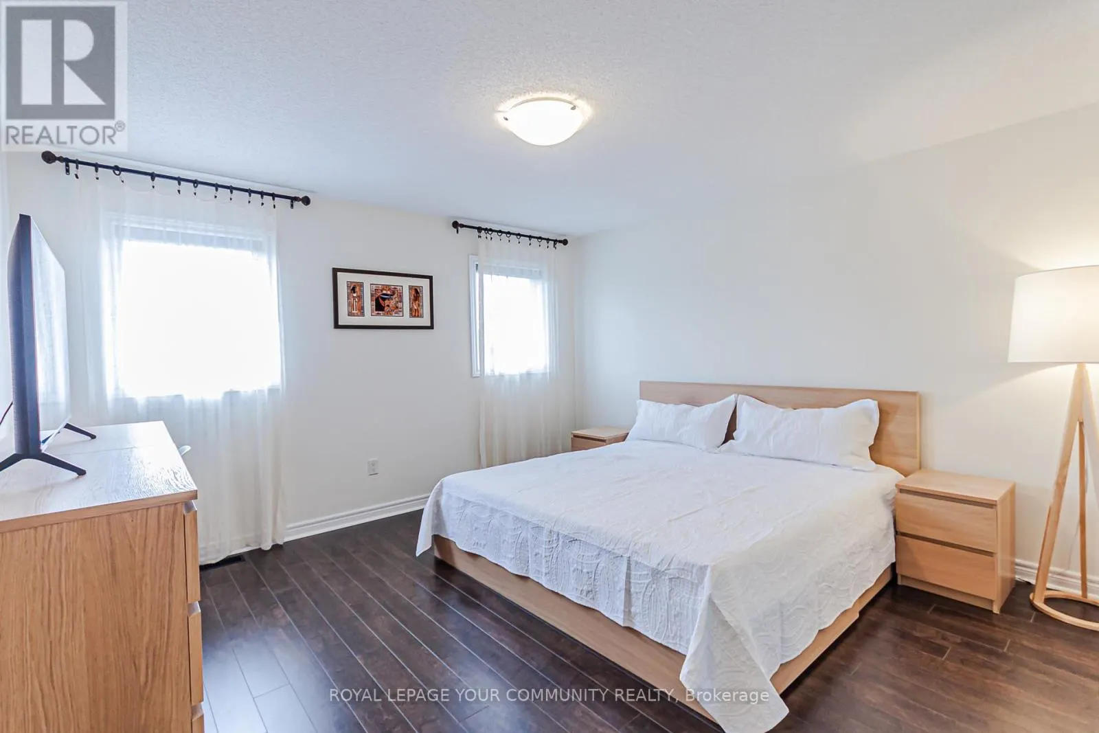 32 BLACK MAPLE CRESCENT