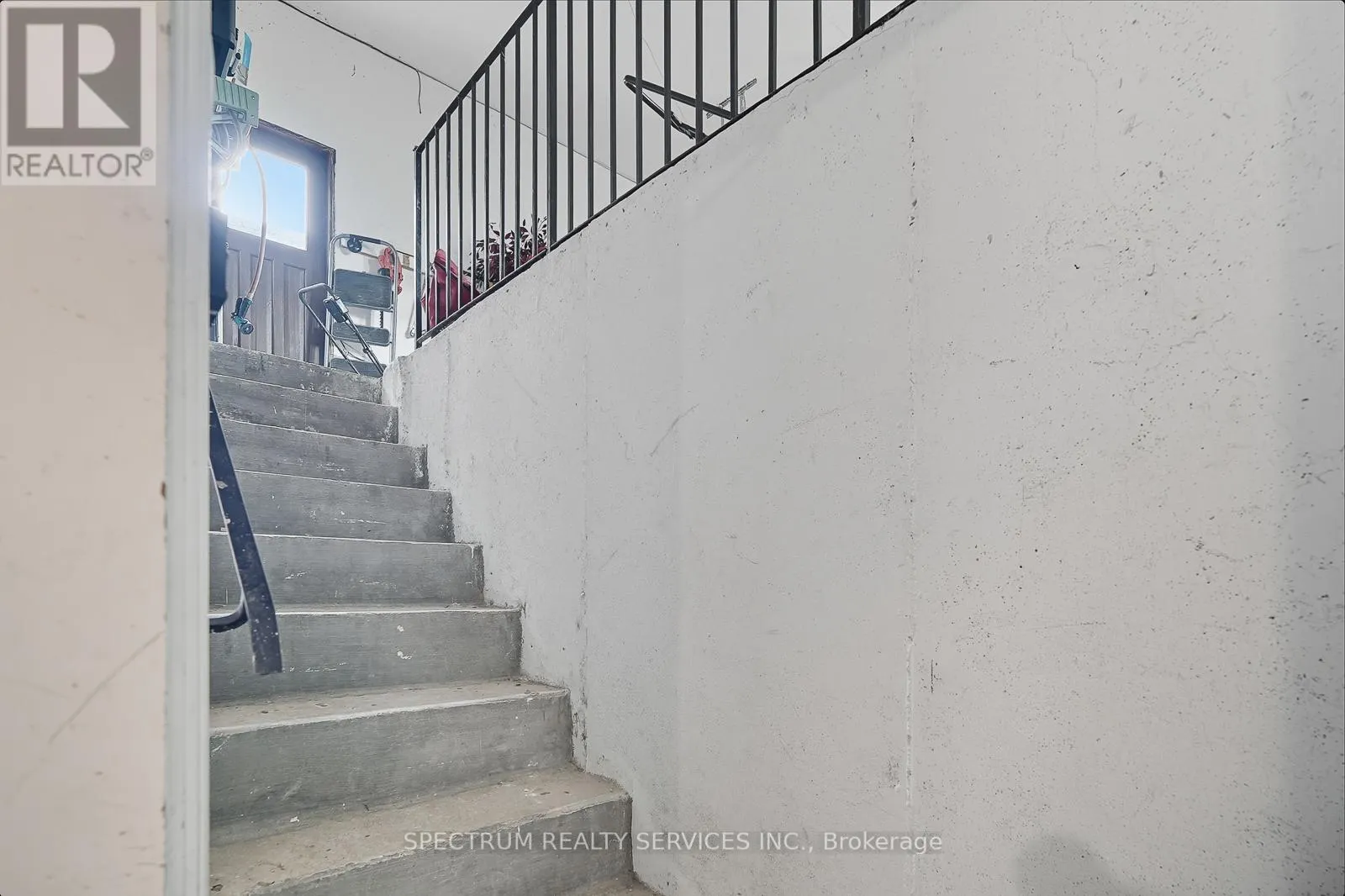 273 TRITON AVENUE