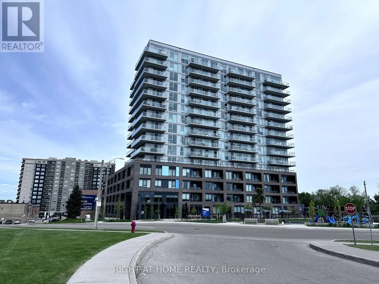 422 - 185 DEERFIELD ROAD