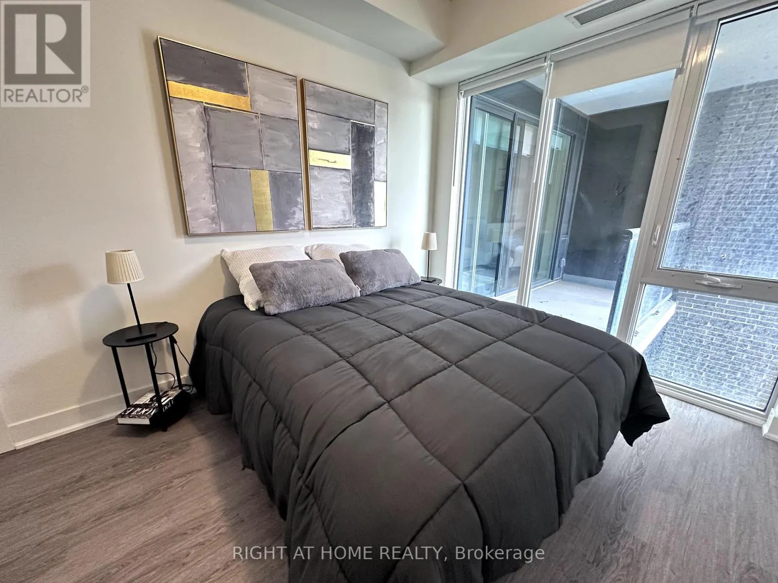 422 - 185 DEERFIELD ROAD