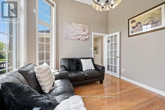 40 BARBERRY CRESCENT