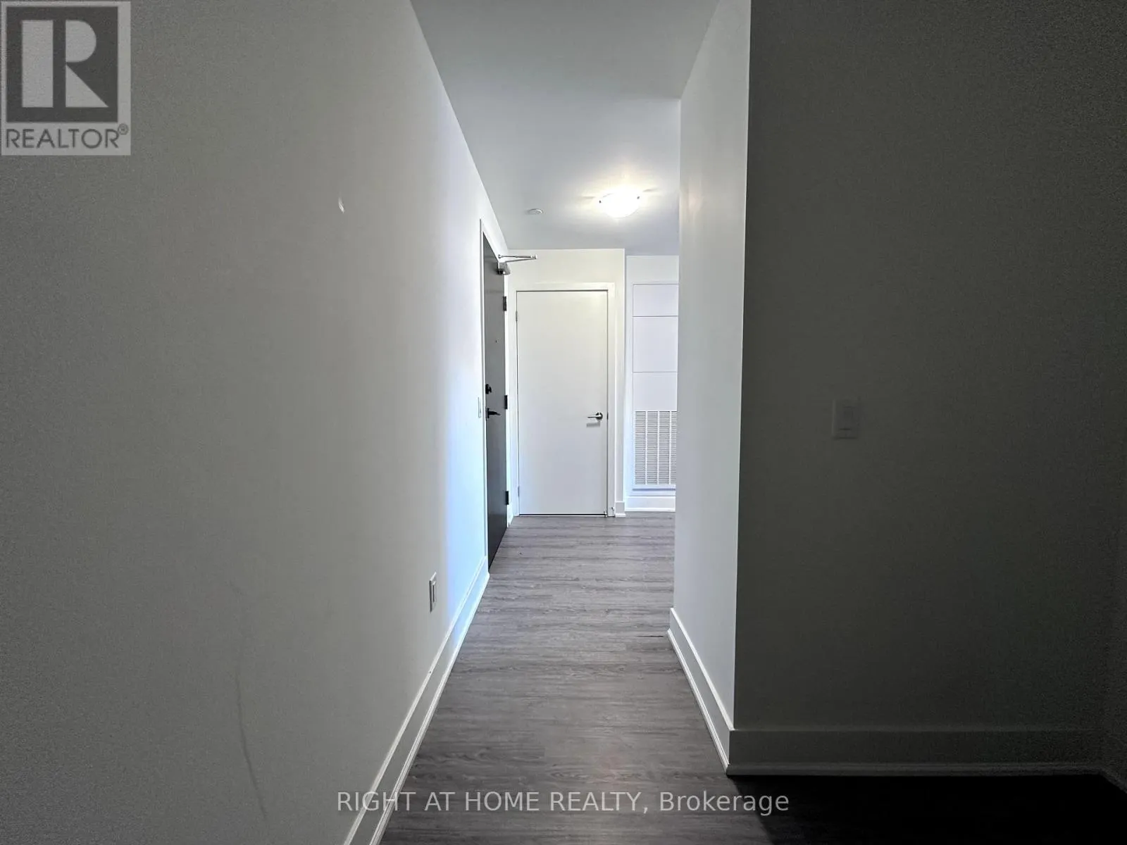 015 - 185 DEERFIELD ROAD
