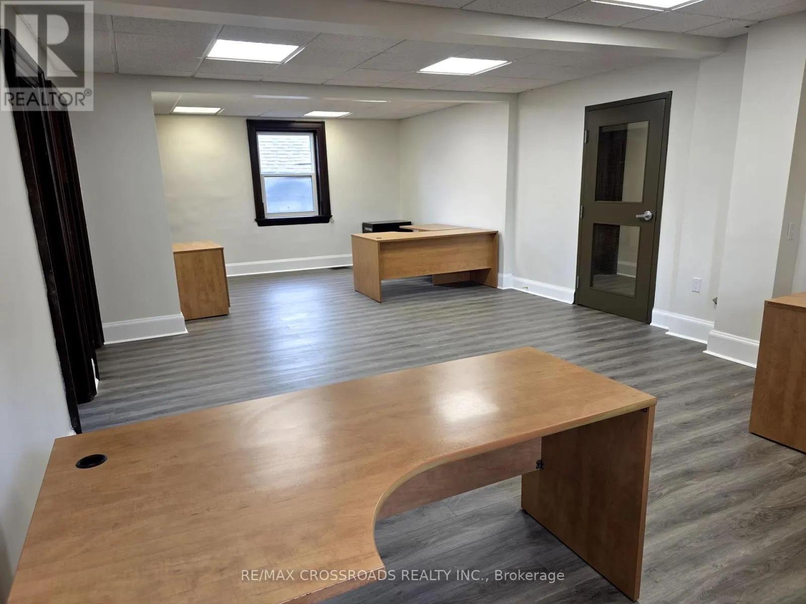 4 - 15221 YONGE STREET