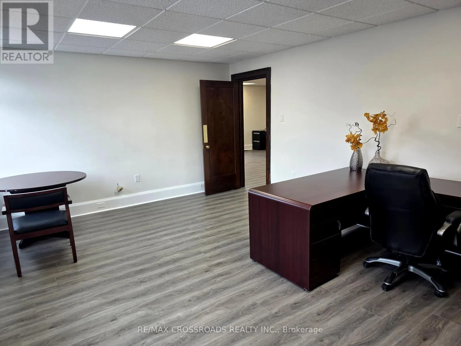 4 - 15221 YONGE STREET