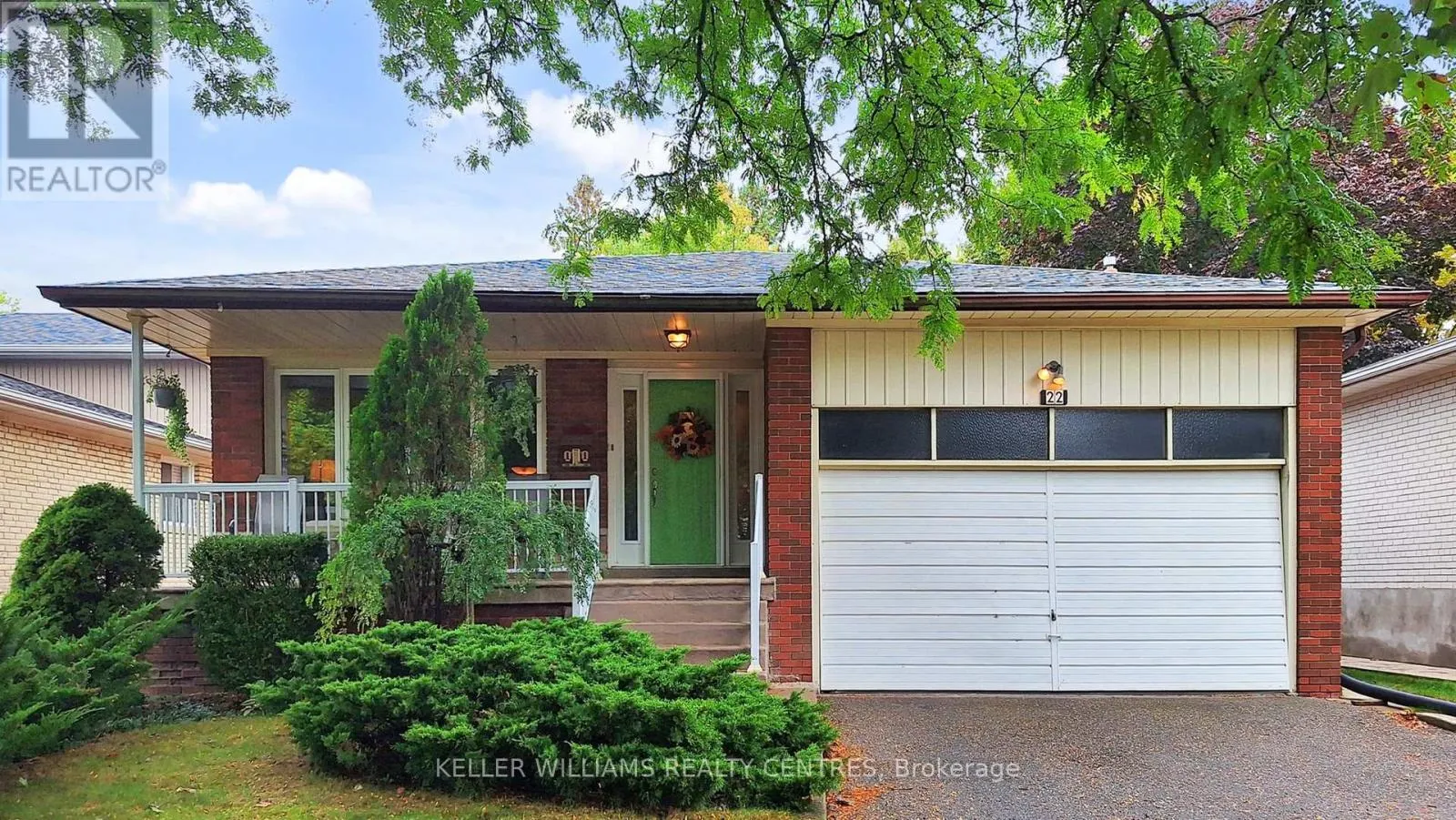 22 CORAL HARBOUR CRESCENT