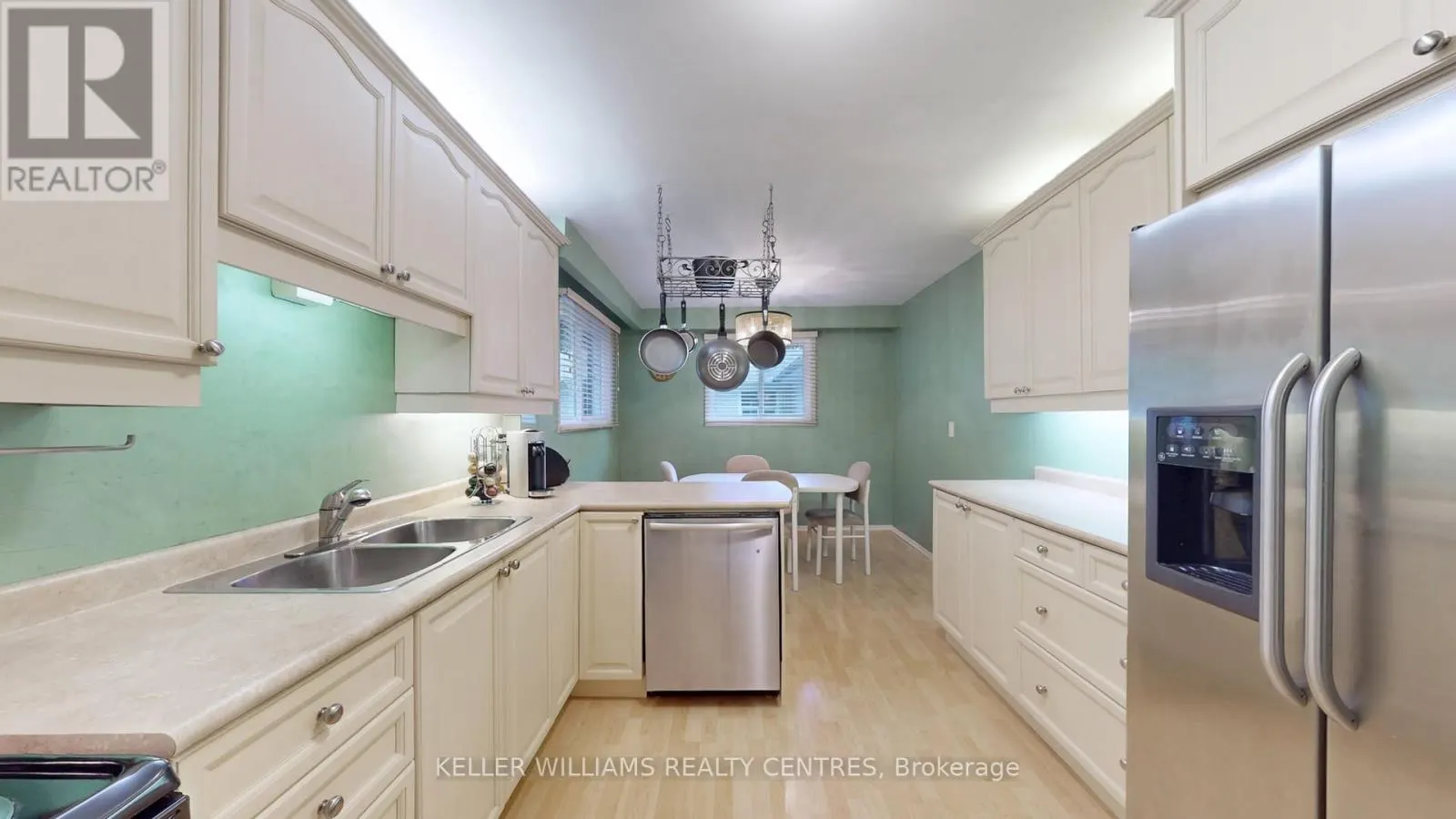 22 CORAL HARBOUR CRESCENT