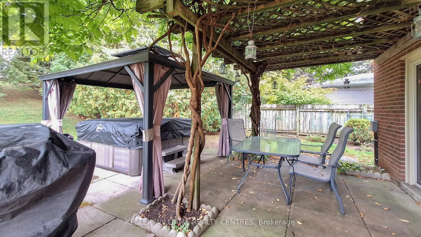 22 CORAL HARBOUR CRESCENT