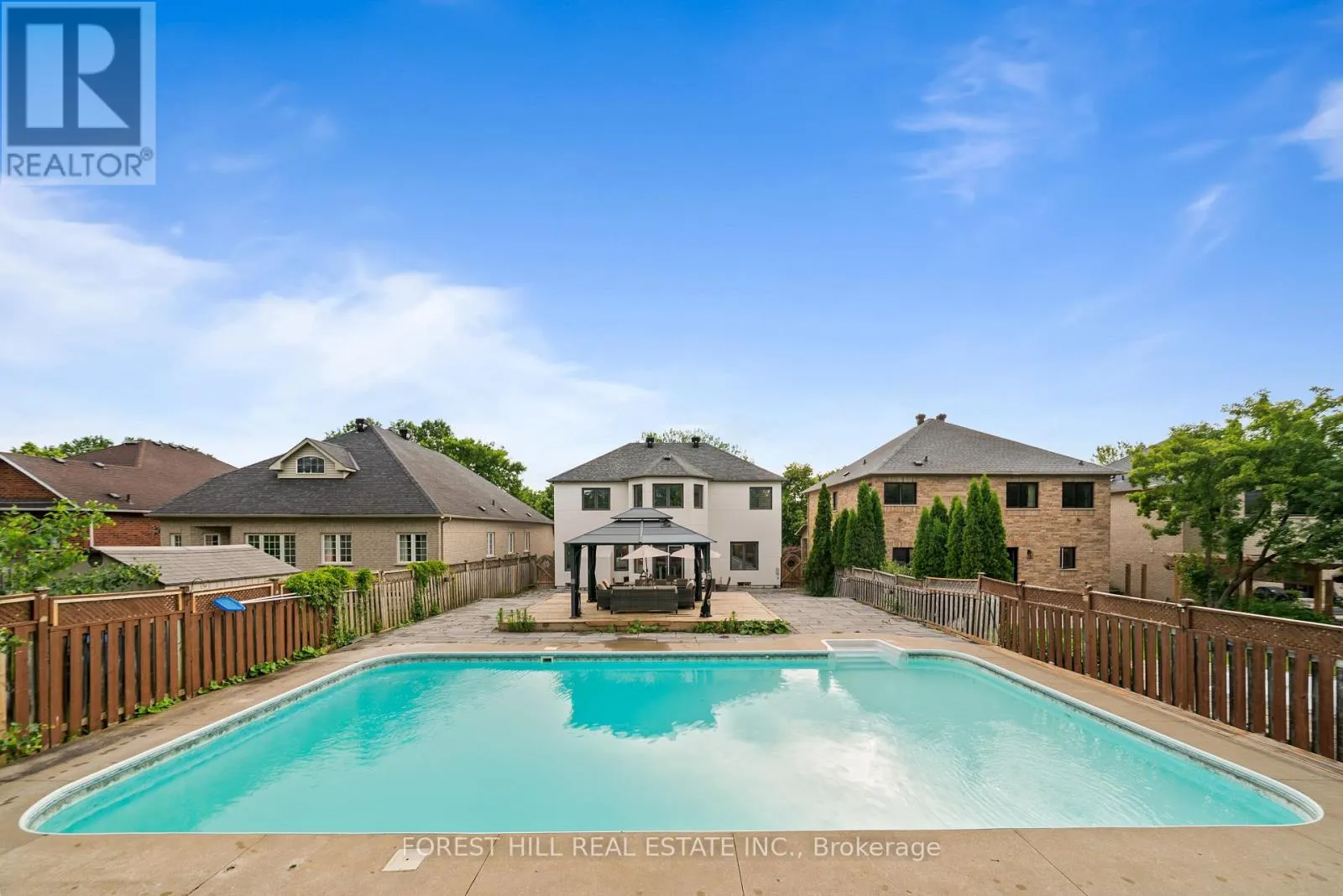 35 BENVILLE CRESCENT
