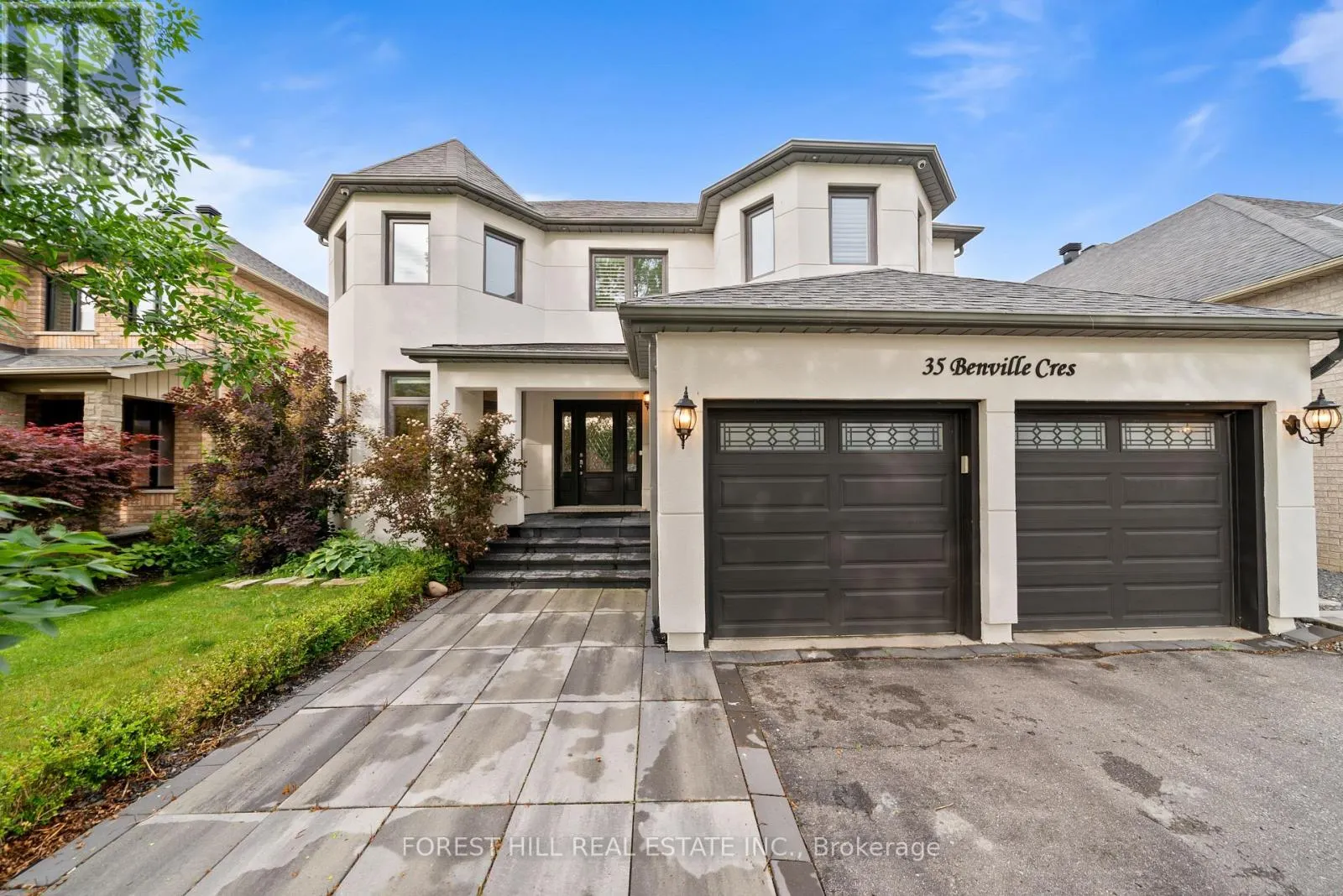 35 BENVILLE CRESCENT
