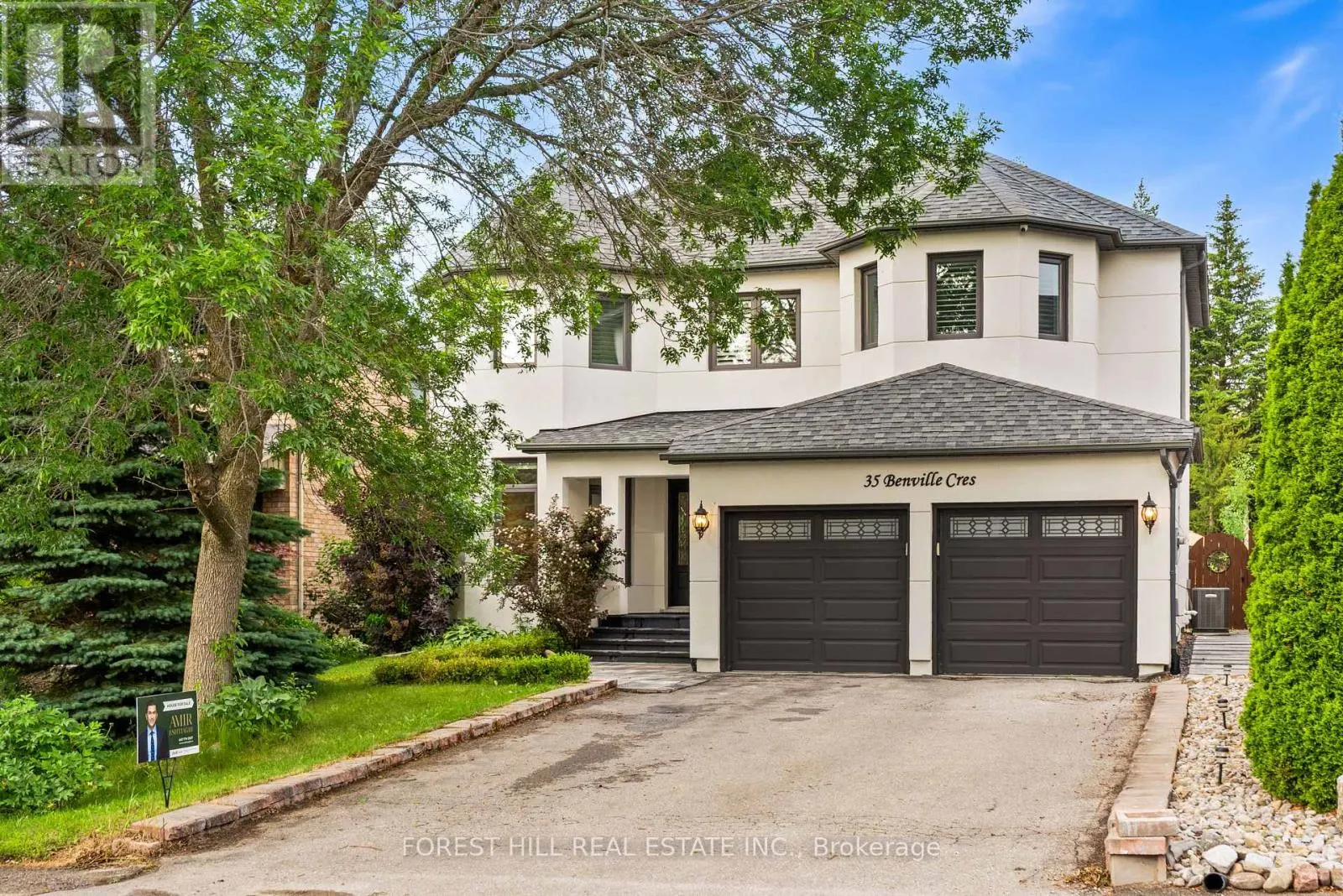 35 BENVILLE CRESCENT