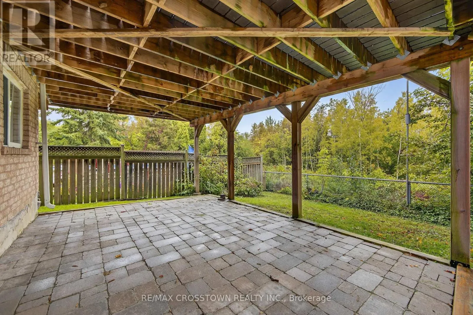 1258 VINCENT CRESCENT