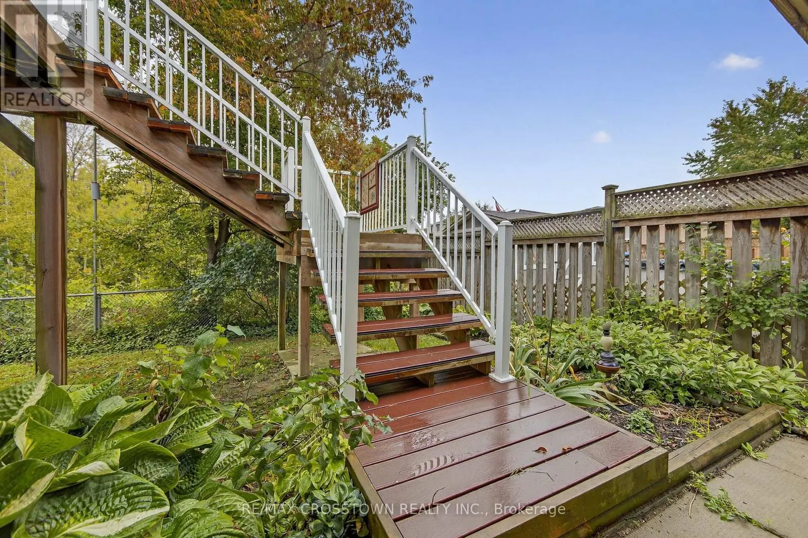 1258 VINCENT CRESCENT