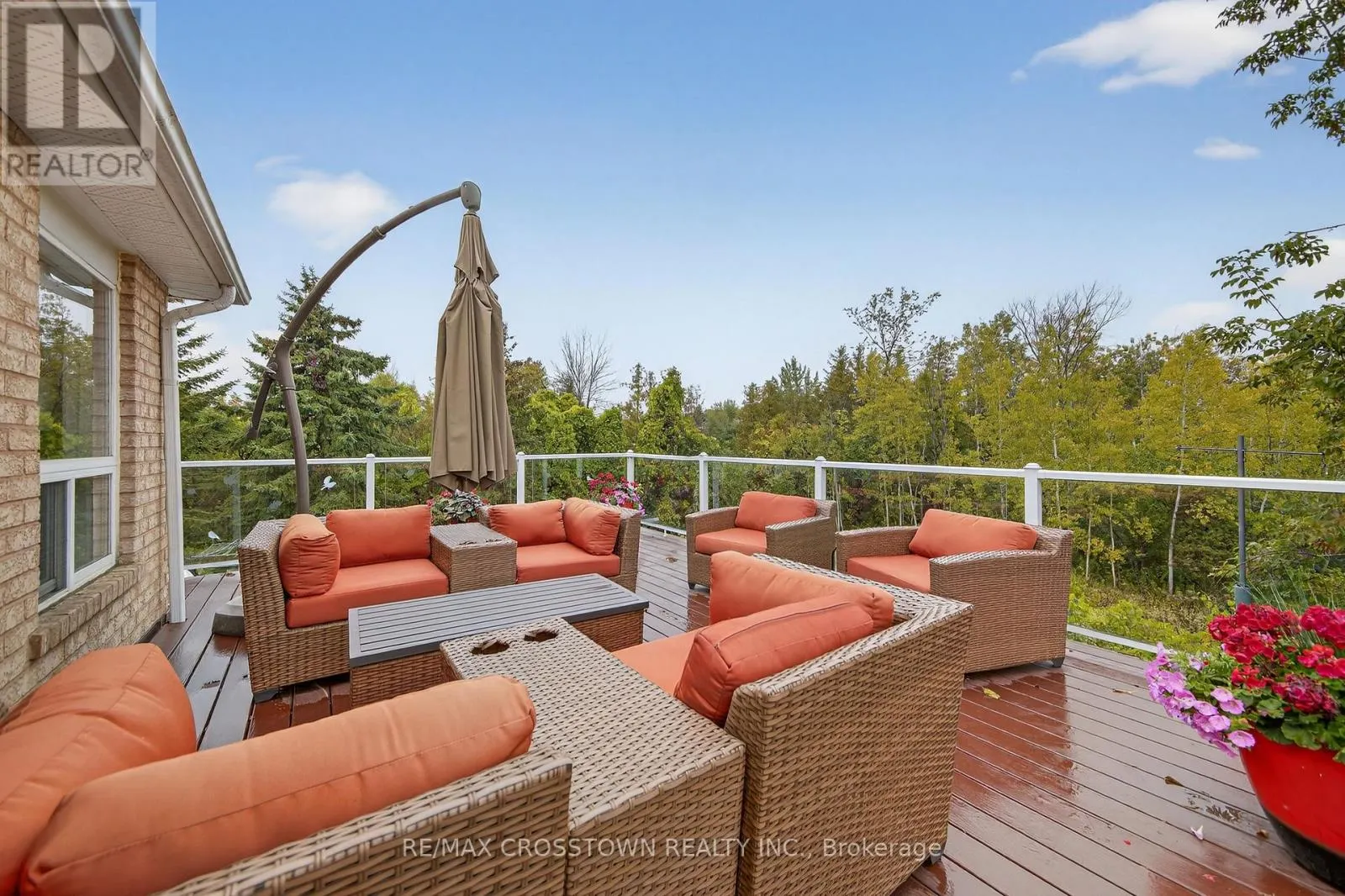 1258 VINCENT CRESCENT