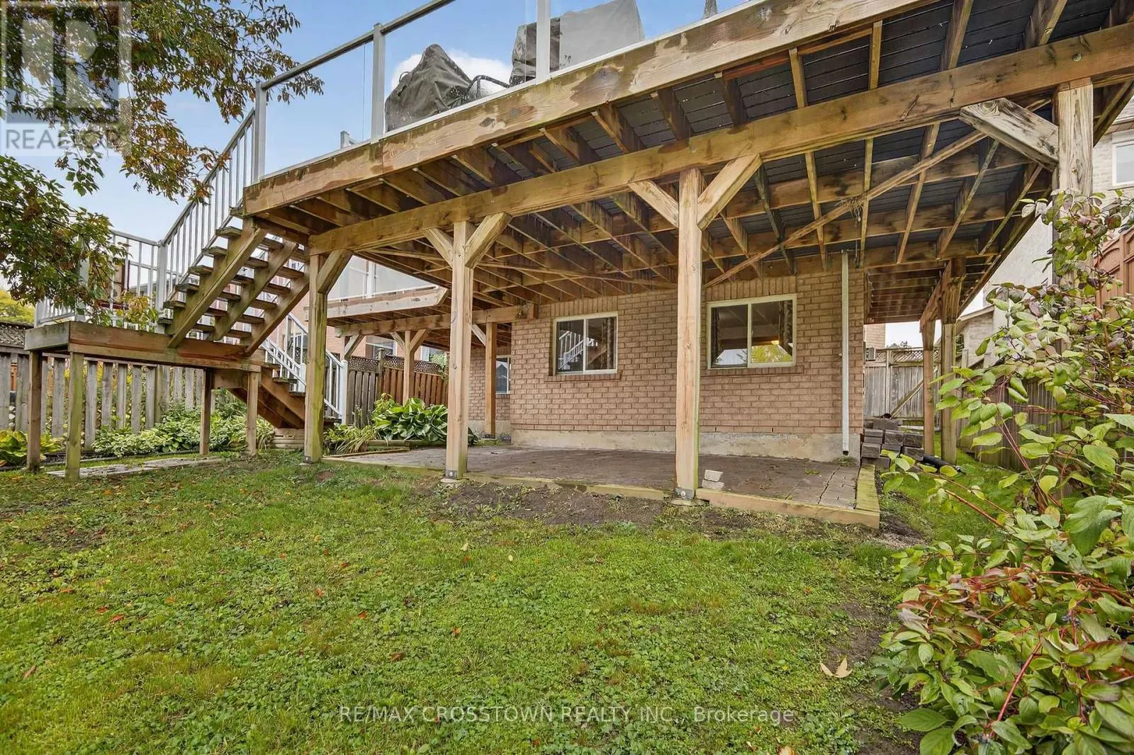 1258 VINCENT CRESCENT