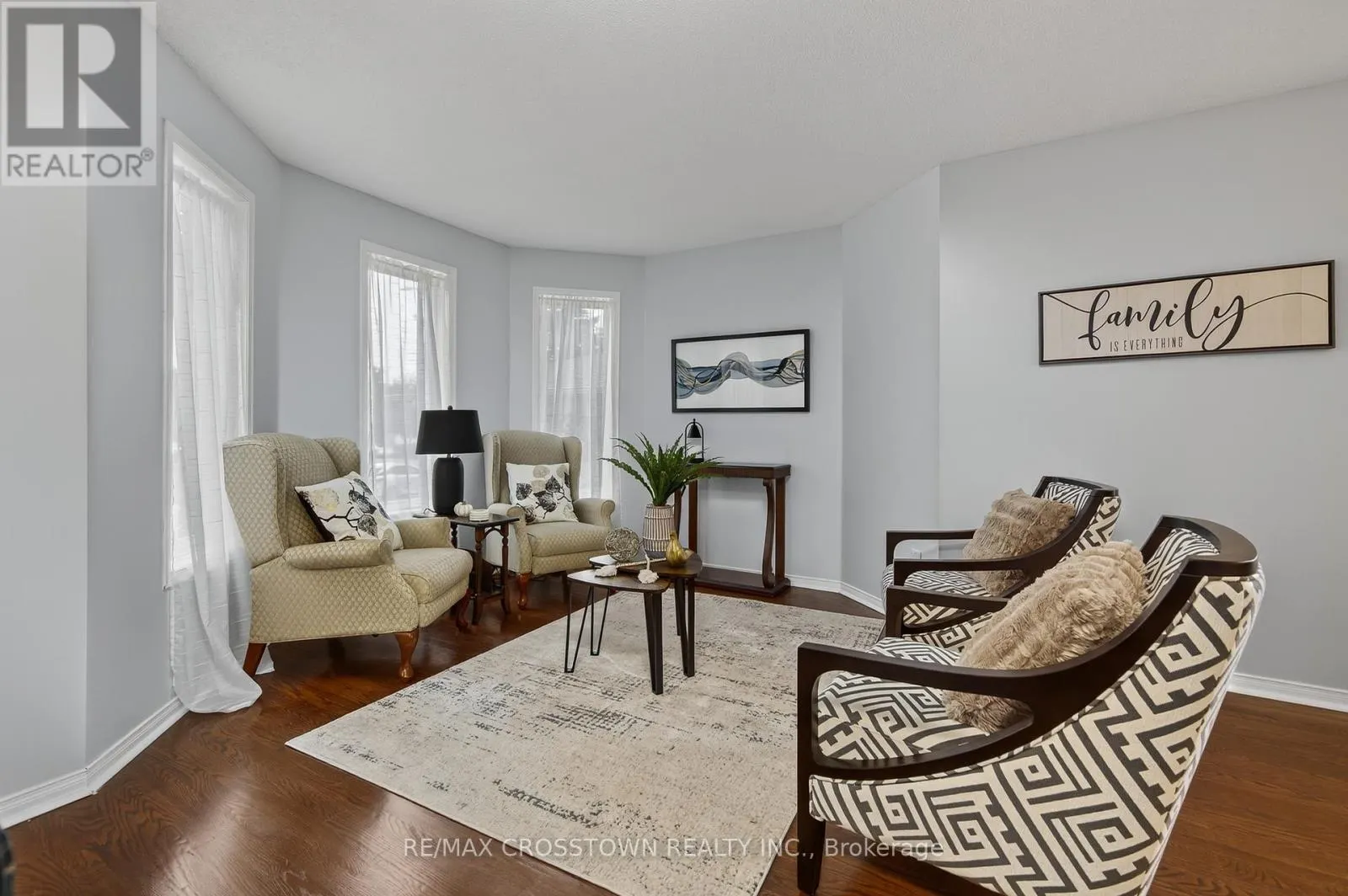 1258 VINCENT CRESCENT
