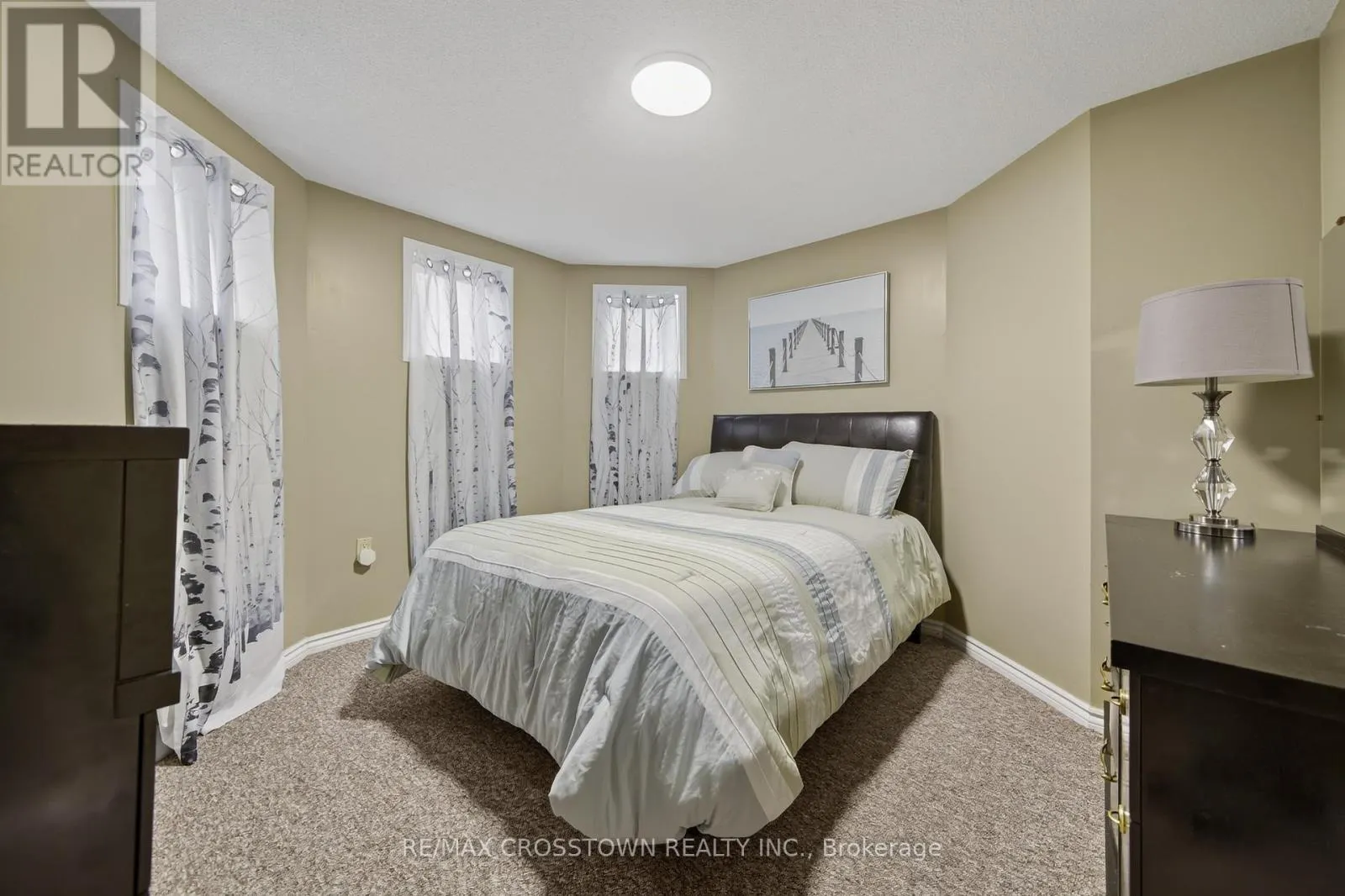 1258 VINCENT CRESCENT