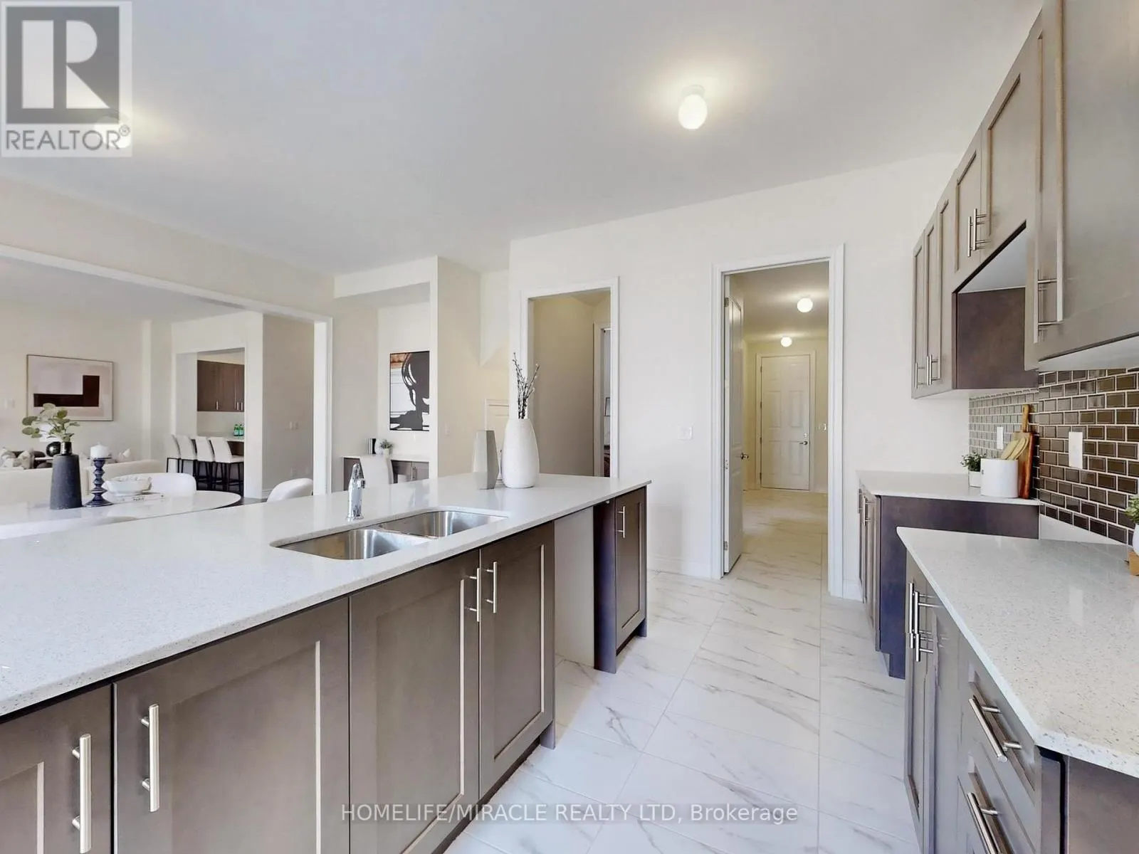 25 JOINER CIRCLE