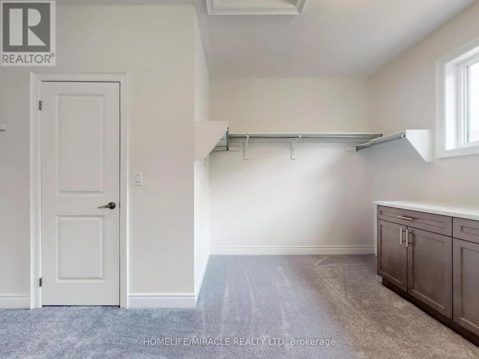 25 JOINER CIRCLE