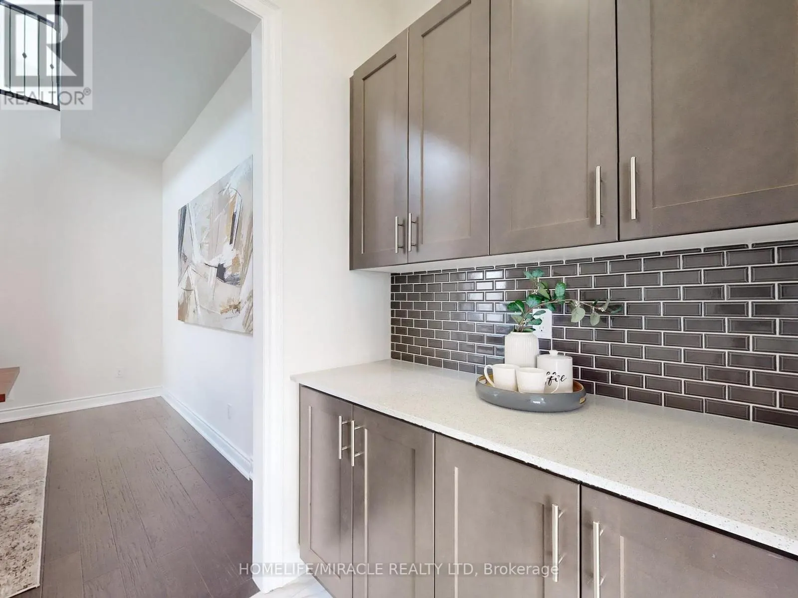 25 JOINER CIRCLE
