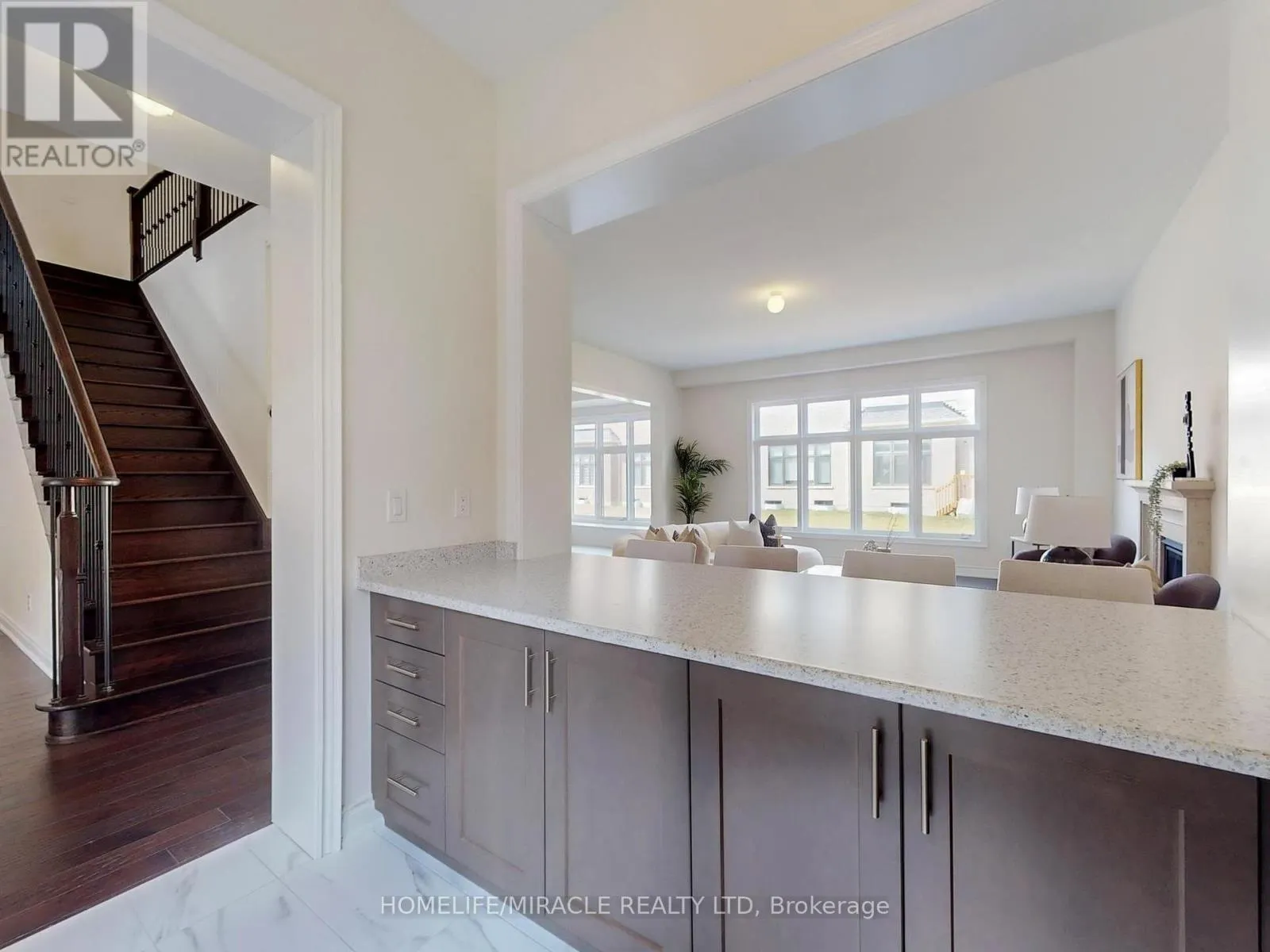 25 JOINER CIRCLE