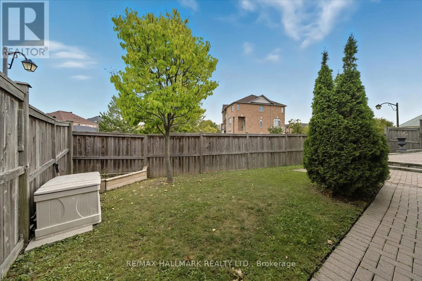 23 - 20 GREENSBOROUGH VILLAG CIRCLE