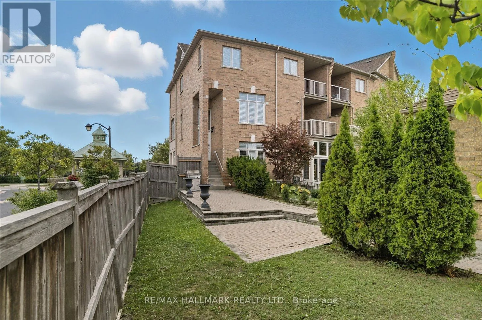 23 - 20 GREENSBOROUGH VILLAG CIRCLE