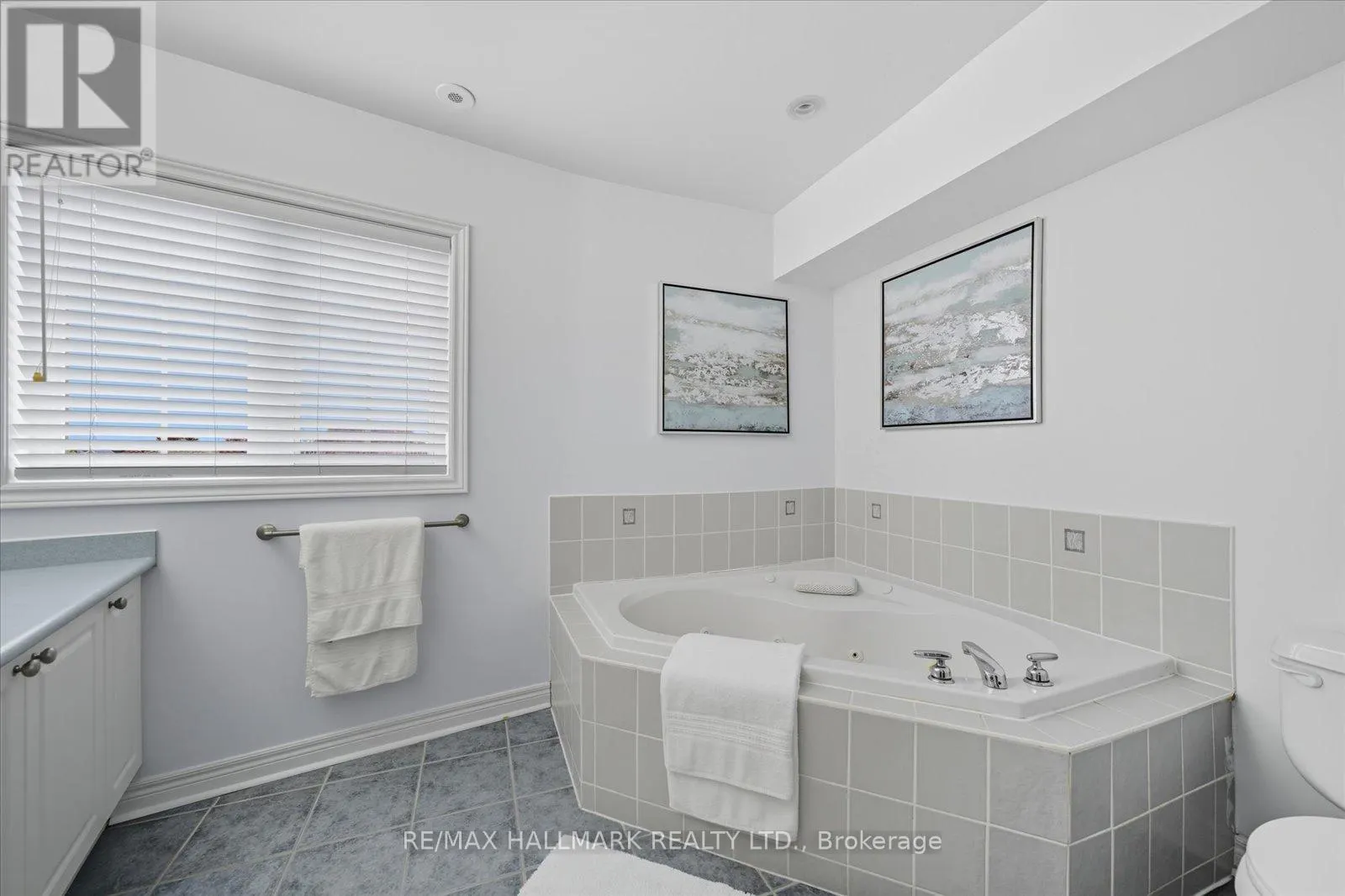 23 - 20 GREENSBOROUGH VILLAG CIRCLE
