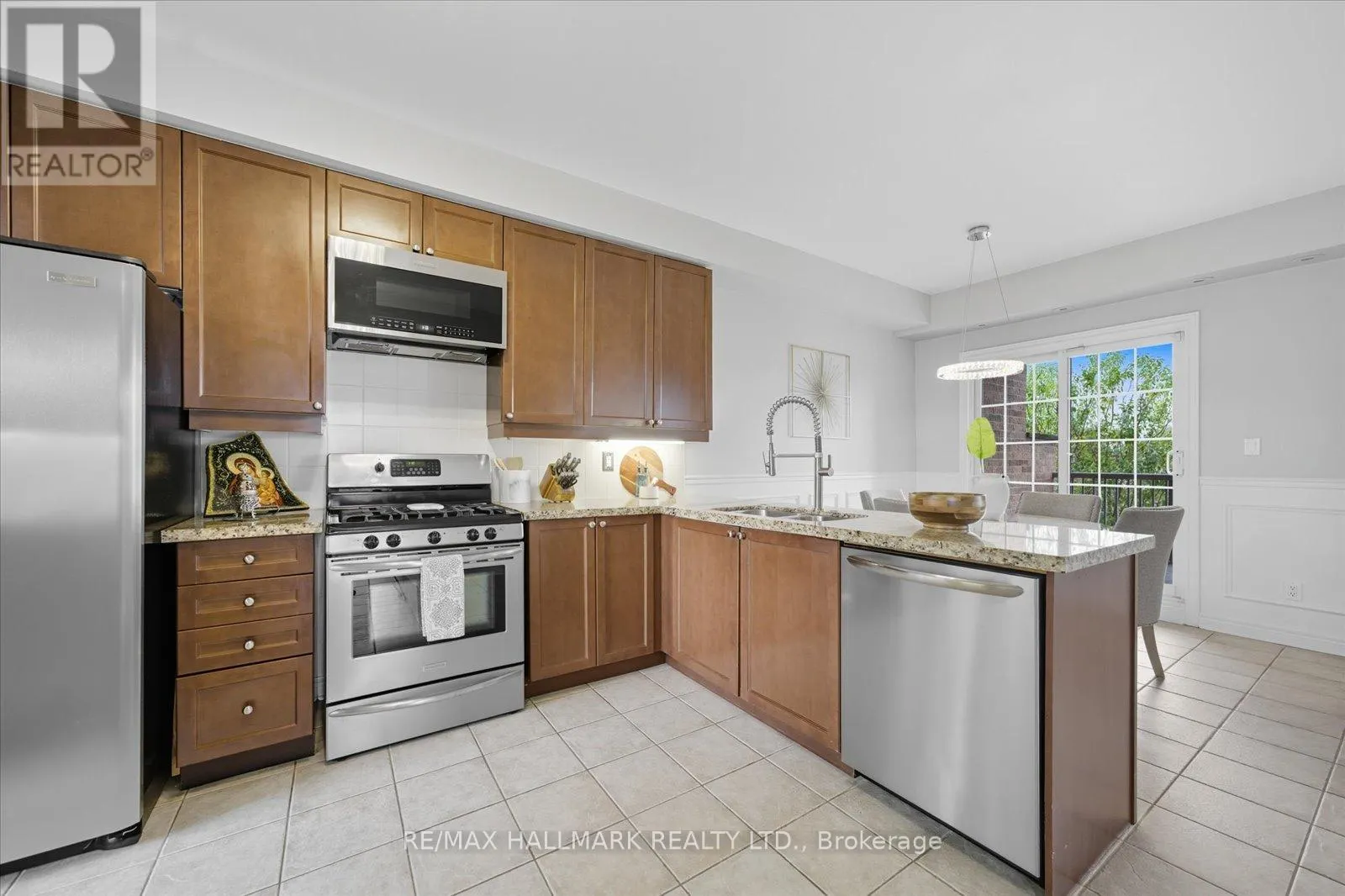 23 - 20 GREENSBOROUGH VILLAG CIRCLE