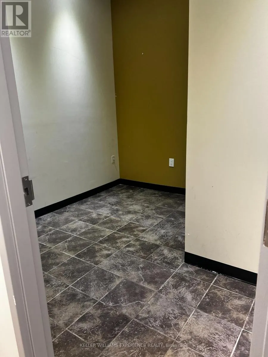 12A - 3 MASSEY STREET