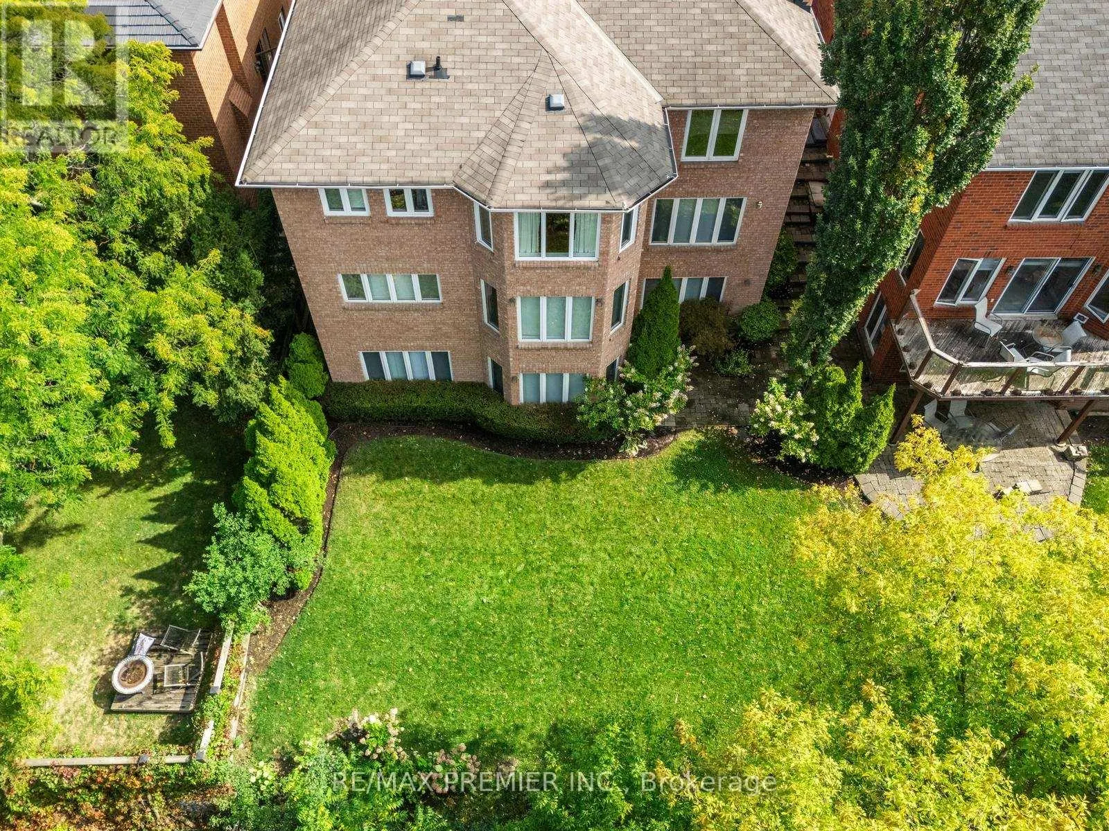 82 JULES AVENUE
