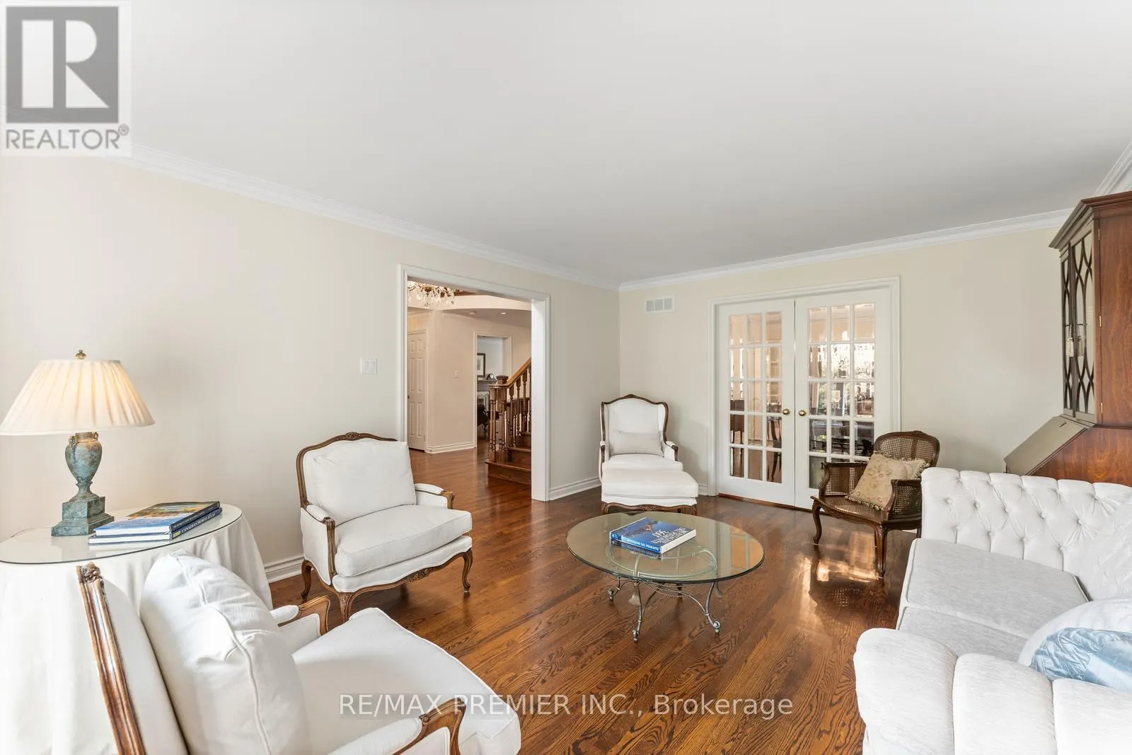 82 JULES AVENUE