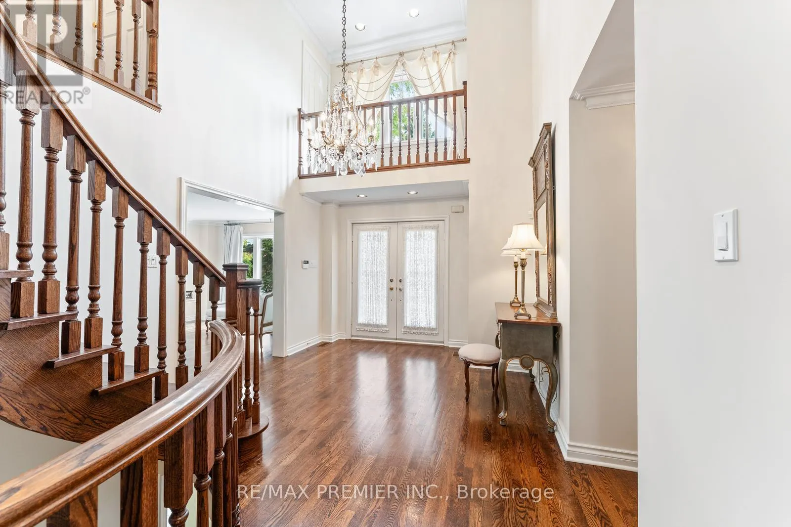 82 JULES AVENUE